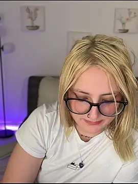 Megan_lu2 lesbian camshow