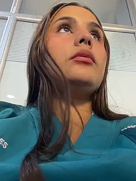 Noa_Harper- oiled show