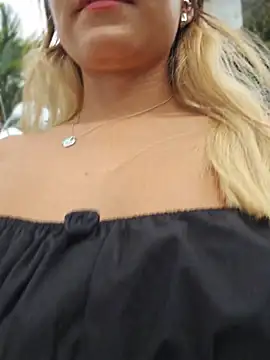 Pretty_roxxyy squirt