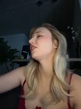 RollDollsi couple show