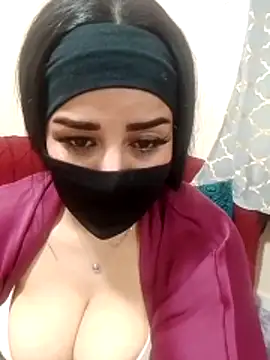 Mari_layali tits and ass