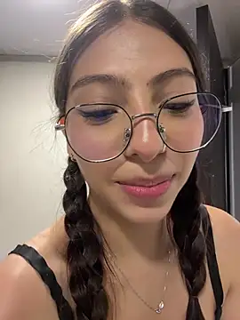 D-Bunnyyy self squirt camshow - 01/02/2026