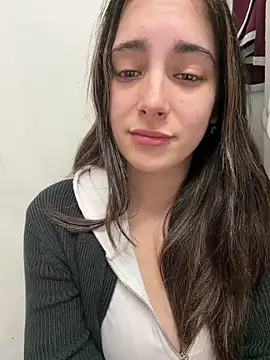 Sexymelli18 self squirt camshow - 2026.03.06